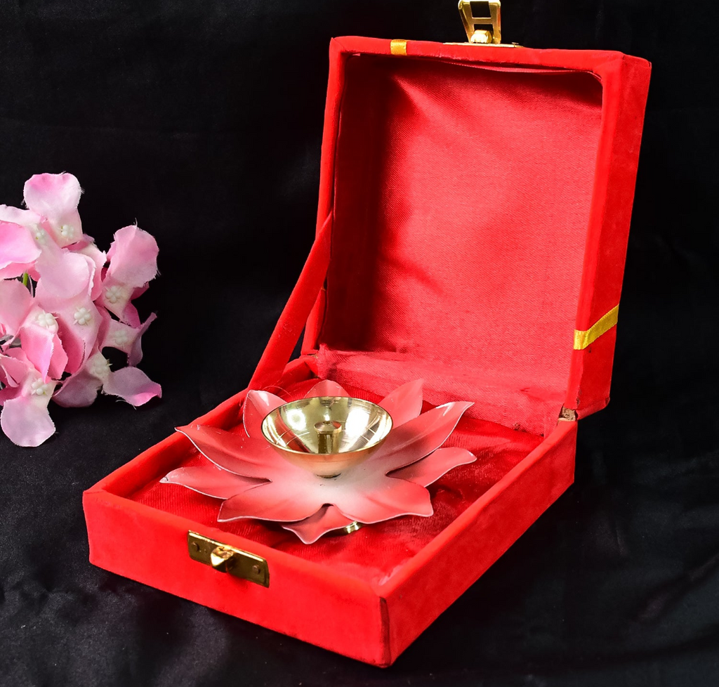 Lotus Shaped Brass Oil Diya 1 (pcs)