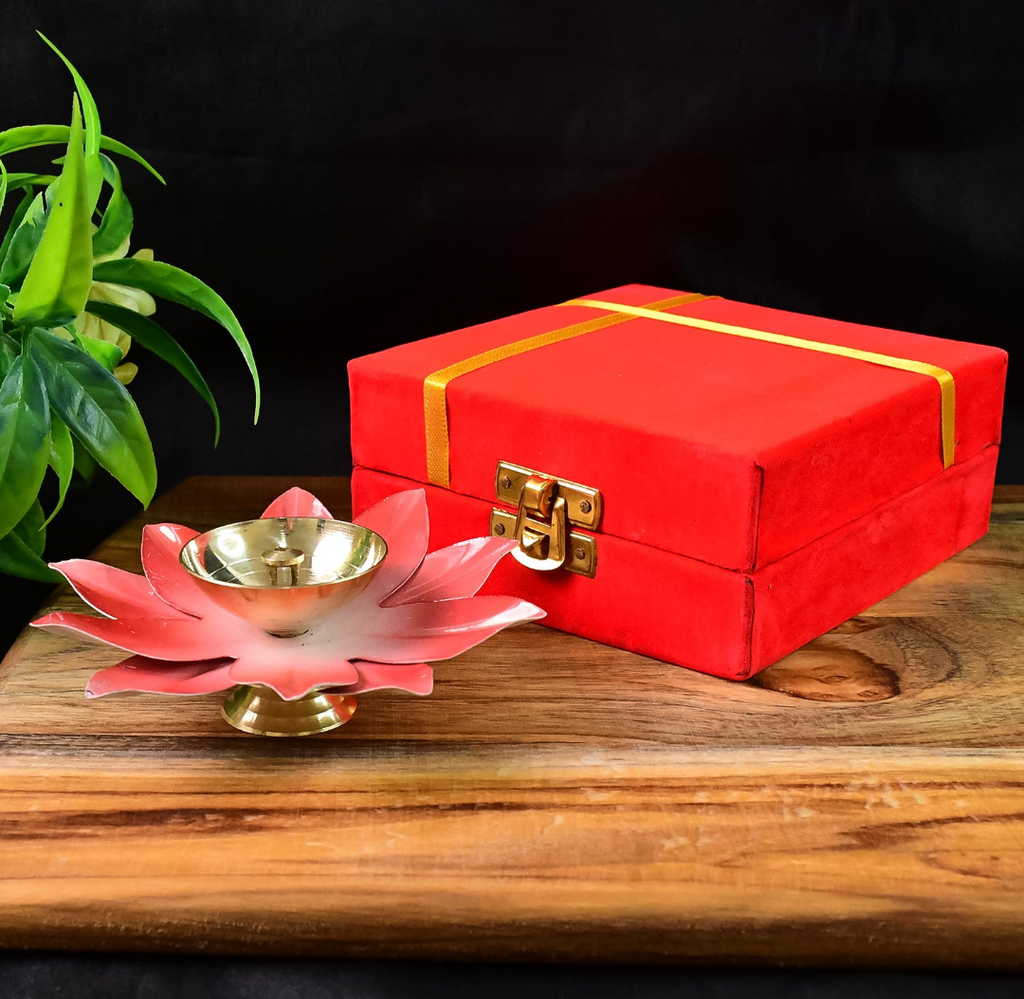 Lotus Shaped Brass Oil Diya 1 (pcs)
